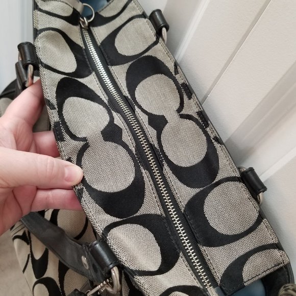 Coach Signature Purse Bag in Black with blue lining, authentic coach purse - Picture 3 of 8